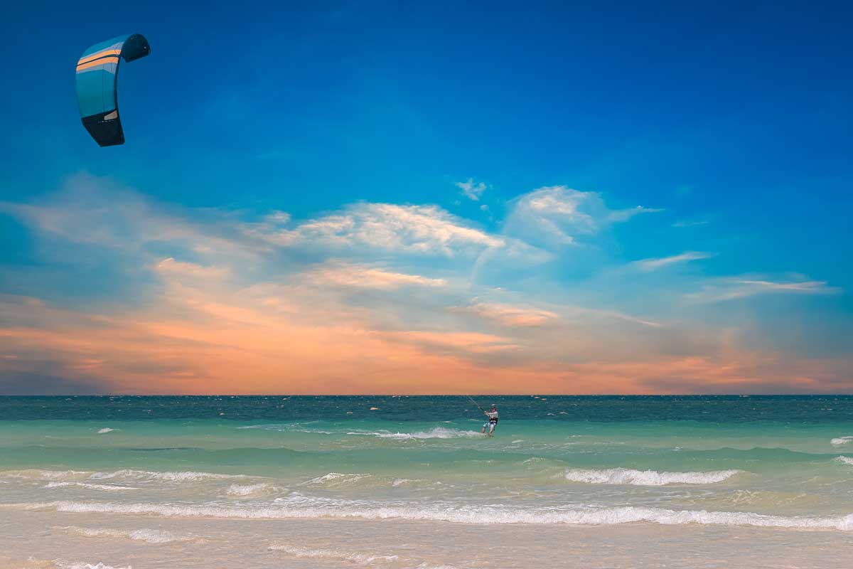 Kitesurfing, Cayo Coco – Photo: Shutterstock